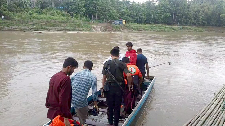 বৃষ্টিপাত অব্যাহত থাকায় বাড়ছে নদ-নদীর পানি।