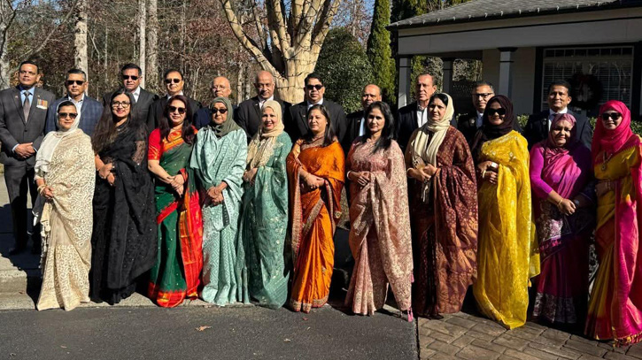 প্রবাসে বসবাসরত বাংলাদেশ আর্মড ফোর্সের সাবেক কর্মকর্তা ও তাদের পরিবারবর্গ।