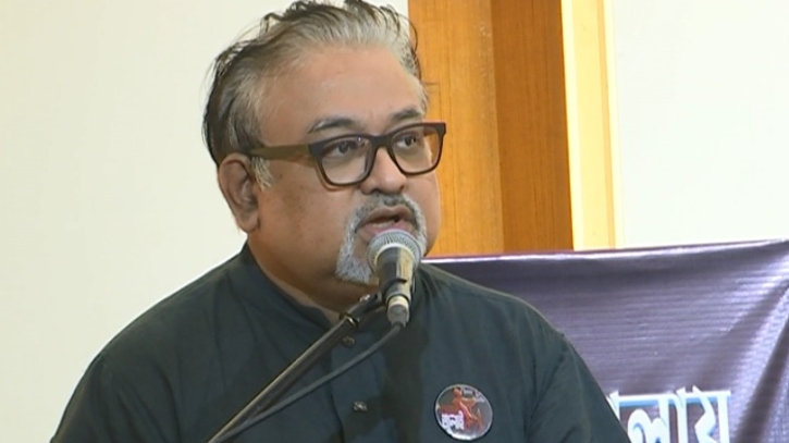 ছবি: আলোচক আব্দুন নূর তুষার