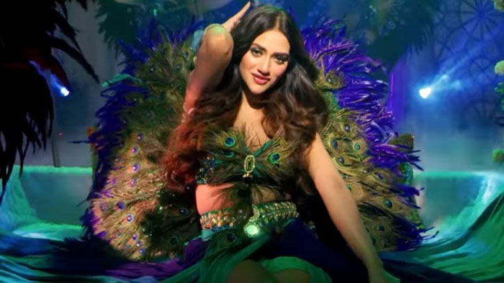 লুইপা’র গানে নতুন ভিডিওতে লাস্যময়ী নুসরাত জাহান লুইপা’র গানে নতুন ভিডিওতে লাস্যময়ী নুসরাত জাহান
