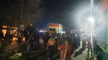 মাইকিং করে ইবি শিক্ষার্থীদের ওপর স্থানীয়দের হামলা, আহত ২০