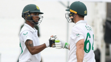 বড় লক্ষ্যের দিকে এগোচ্ছে দক্ষিণ আফ্রিকা