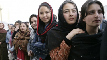 পুরুষ সঙ্গী ছাড়া আফগান নারীদের বিমান ভ্রমণ নিষিদ্ধ