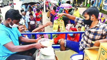 ‘ফ্যামিলি কার্ডে’ কোটি পরিবার পাবে টিসিবি পণ্য, রোববার থেকে শুরু