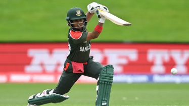 ফারজানার ব্যাটে এলো টাইগ্রেসদের প্রথম ফিফটি