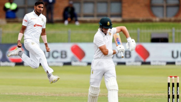 উদ্বোধনী জুটি ভাঙলেন খালেদ