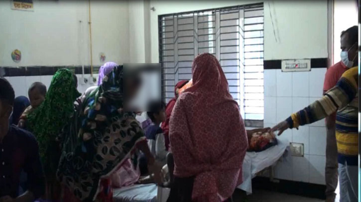 পঞ্চাশোর্ধ গৃহবধূকে ধর্ষণের পর ছুরিকাঘাতে জখম পঞ্চাশোর্ধ গৃহবধূকে ধর্ষণের পর ছুরিকাঘাতে জখম