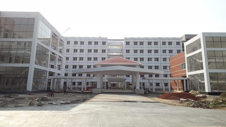 অতিরিক্ত ২৬ মাসেও শেষ হয়নি হাবিপ্রবির নির্মাণাধীন ছাত্রী হলের কাজ