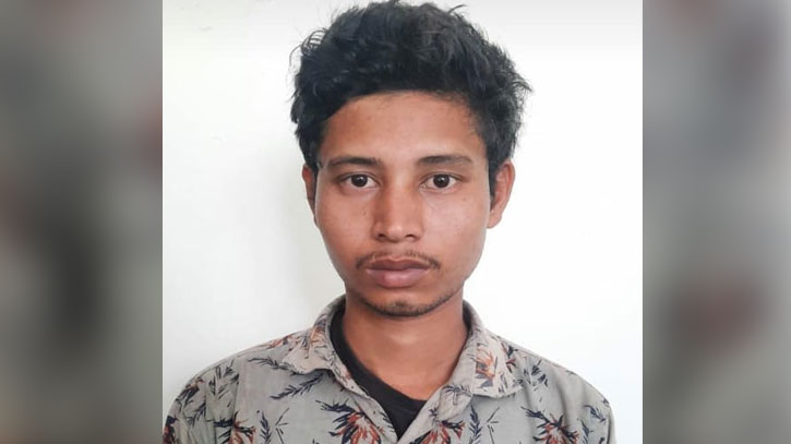 ফেসবুকে ভুয়া আইডি খুলে প্রশ্ন ফাঁসের প্রলোভনে টাকা দাবি ফেসবুকে ভুয়া আইডি খুলে প্রশ্ন ফাঁসের প্রলোভনে টাকা দাবি