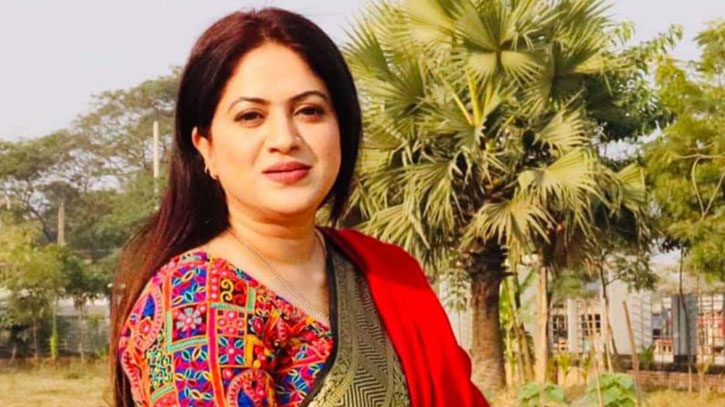 কেরানীগঞ্জ থেকে চিত্রনায়িকা শিমুর বস্তাবন্দি মৃতদেহ উদ্ধার কেরানীগঞ্জ থেকে চিত্রনায়িকা শিমুর বস্তাবন্দি মৃতদেহ উদ্ধার
