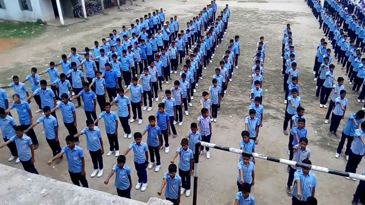 শিক্ষার্থীদের নতুন শপথ পাঠ করানোর নির্দেশ শিক্ষার্থীদের নতুন শপথ পাঠ করানোর নির্দেশ
