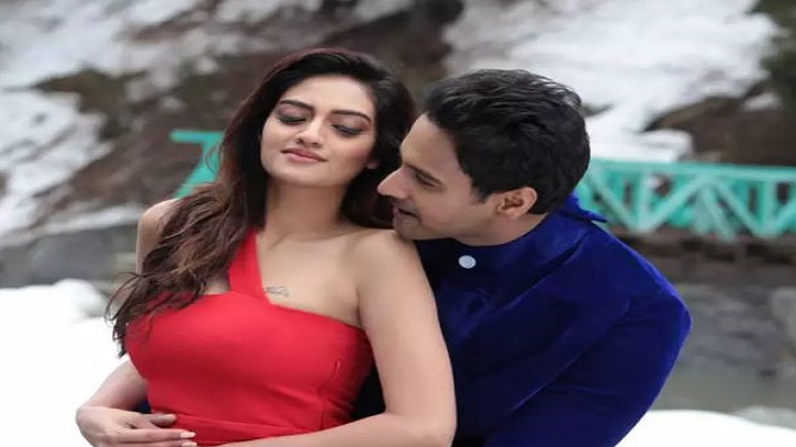 কাশ্মীরে প্রেমে মেতে আছেন ইয়াশ-নুসরাত কাশ্মীরে প্রেমে মেতে আছেন ইয়াশ-নুসরাত