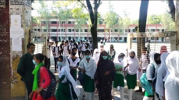টাঙ্গাইলে করোনাকালীন বন্ধে বাল্যবিয়ের শিকার ১২৪২ জন শিক্ষার্থী টাঙ্গাইলে করোনাকালীন বন্ধে বাল্যবিয়ের শিকার ১২৪২ জন শিক্ষার্থী