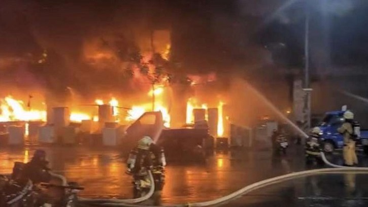 তাইওয়ানের বহুতল ভবনে ভয়াবহ আগুন, নিহত ২৫ তাইওয়ানের বহুতল ভবনে ভয়াবহ আগুন, নিহত ২৫