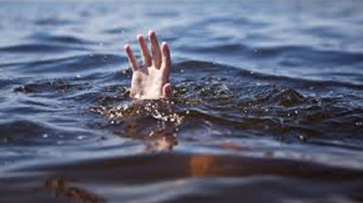 পানিতে ডুবে স্কুল ছাত্রীর মৃত্যু পানিতে ডুবে স্কুল ছাত্রীর মৃত্যু
