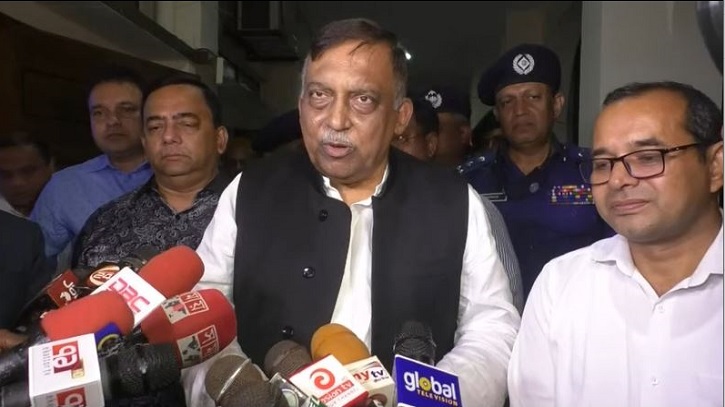নতুন করে কোনো রোহিঙ্গা বাংলাদেশে ঢুকতে দেওয়া হবে না: স্বরাষ্ট্রমন্ত্রী নতুন করে কোনো রোহিঙ্গা বাংলাদেশে ঢুকতে দেওয়া হবে না: স্বরাষ্ট্রমন্ত্রী