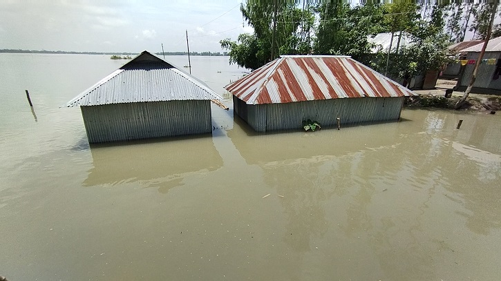 কুড়িগ্রামের নিম্নাঞ্চল প্লাবিত, আবারও ভোগান্তির মুখে মানুষ