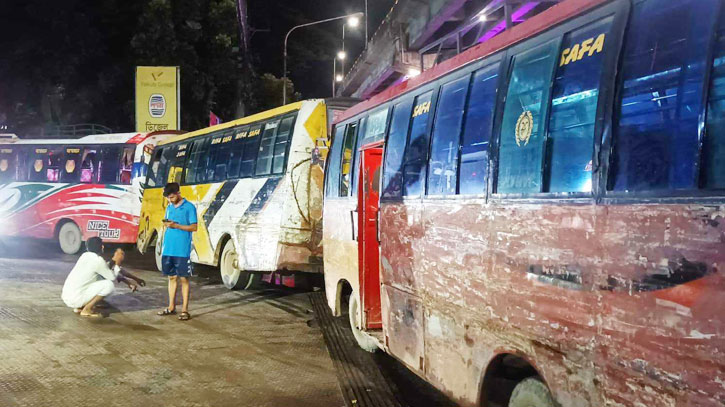 চট্টগ্রাম নগরীতে বাস চলাচল বন্ধের ঘোষণা চট্টগ্রাম নগরীতে বাস চলাচল বন্ধের ঘোষণা