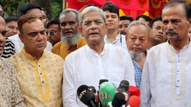 সরকারকে পদত্যাগে বাধ্য করা হবে: মির্জা ফখরুল সরকারকে পদত্যাগে বাধ্য করা হবে: মির্জা ফখরুল