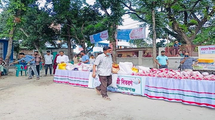 সিরাজগঞ্জে ১৩০টি পরিবারের ঈদের দিনে দায়িত্ব নিলো `সুখ পাখি`