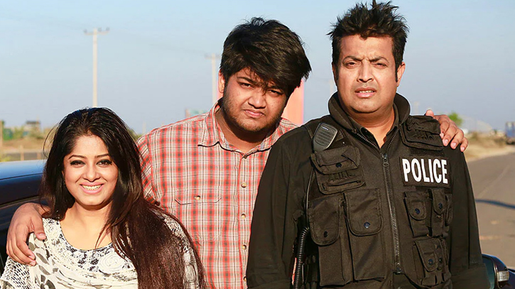 জায়েদ খানকে রাস্তার ব্যাঙ বললেন মৌসুমী-সানীর ছেলে জায়েদ খানকে রাস্তার ব্যাঙ বললেন মৌসুমী-সানীর ছেলে