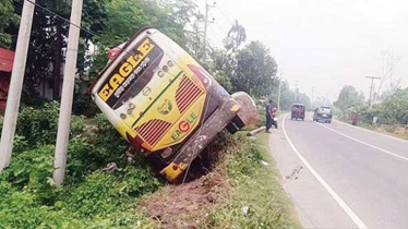 বাসে ডাকাতি ও ধর্ষণের মূল পরিকল্পনাকারীসহ ১০ জন আটক 