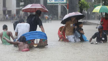 ছাতকে পানি কমেছে, খুলেছে দোকান