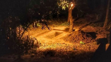 মাঝরাতে কবরে কান্নার আওয়াজ, জড়ো হলো গ্রামবাসী