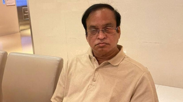 ইমিগ্রেশন আটকে দিলো হাজী সেলিমের বিদেশযাত্রা!