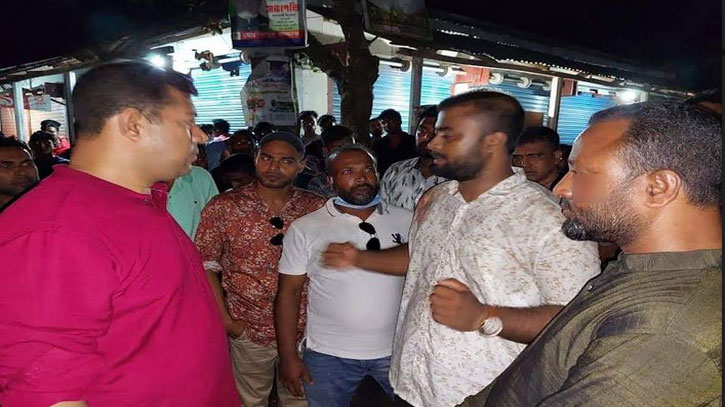 জামালপুরে আ.লীগের দু’পক্ষের সংঘর্ষ-গুলিবর্ষণ, আহত ১০ জামালপুরে আ.লীগের দু’পক্ষের সংঘর্ষ-গুলিবর্ষণ, আহত ১০