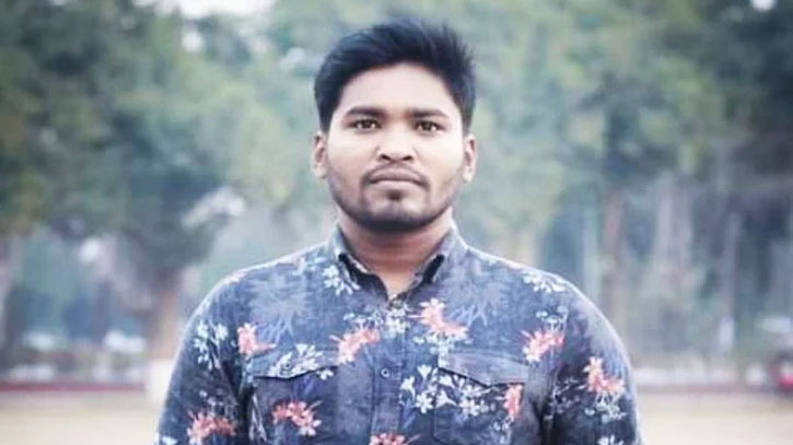 পরীক্ষায় প্রক্সি চক্রের `গডফাদার` রাবির তন্ময় ছাত্রলীগ থেকে বহিষ্কার পরীক্ষায় প্রক্সি চক্রের `গডফাদার` রাবির তন্ময় ছাত্রলীগ থেকে বহিষ্কার