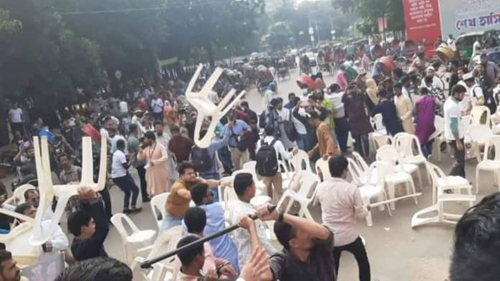 ছাত্রলীগের মামলায় হামলার শিকার ছাত্র অধিকারের ২৪ নেতা-কর্মী কারাগারে ছাত্রলীগের মামলায় হামলার শিকার ছাত্র অধিকারের ২৪ নেতা-কর্মী কারাগারে