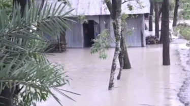 হাতিয়ার নিম্নাঞ্চল প্লাবিত, আশ্রয়ন কেন্দ্রে ছুটছে মানুষ