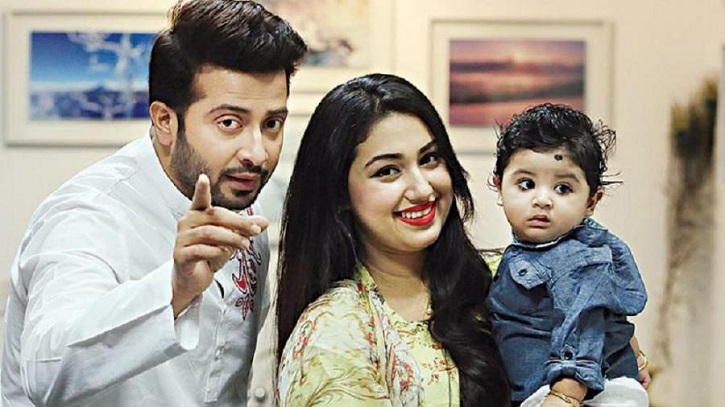 শাকিবকে নিয়ে মনের কথা জানালেন অপু বিশ্বাস! শাকিবকে নিয়ে মনের কথা জানালেন অপু বিশ্বাস!