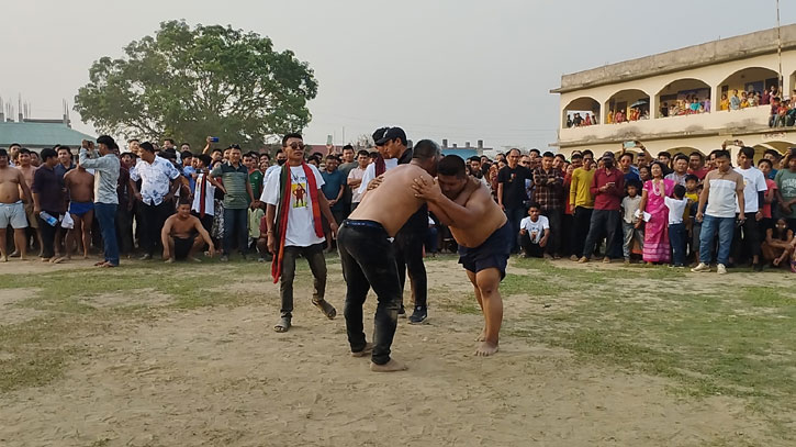 বৈসাবি’র মর্মসিংহ বলী খেলায় চ্যাম্পিয়ন্স সৃজন রানার্সআপ লিমন বৈসাবি’র মর্মসিংহ বলী খেলায় চ্যাম্পিয়ন্স সৃজন রানার্সআপ লিমন