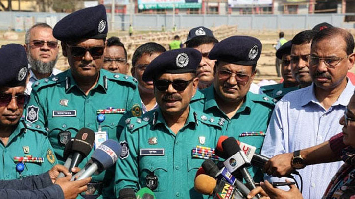 প্রধানমন্ত্রী শেখ হাসিনার জনসভাকে ঘিরে নগরজুড়ে সতর্ক অবস্থানে পুলিশ প্রধানমন্ত্রী শেখ হাসিনার জনসভাকে ঘিরে নগরজুড়ে সতর্ক অবস্থানে পুলিশ