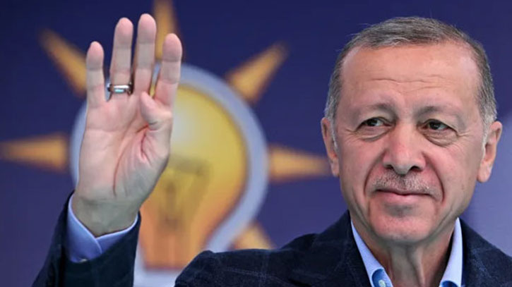 লড়াই করে তুরস্কের প্রেসিডেন্ট নির্বাচিত হলেন এরদোয়ান