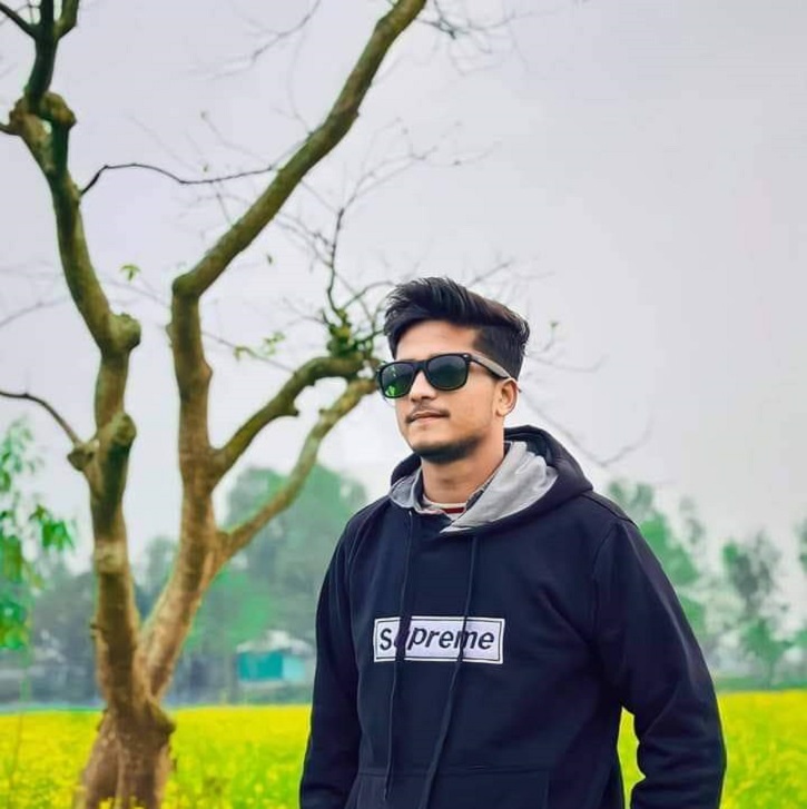 খেলার সময় বজ্রপাতে ক্রিকেটারের মৃত্যু খেলার সময় বজ্রপাতে ক্রিকেটারের মৃত্যু