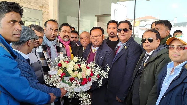 ইতালি আওয়ামী লীগের সভাপতি-সাধারণ সম্পাদককে গণসংবর্ধনা ইতালি আওয়ামী লীগের সভাপতি-সাধারণ সম্পাদককে গণসংবর্ধনা
