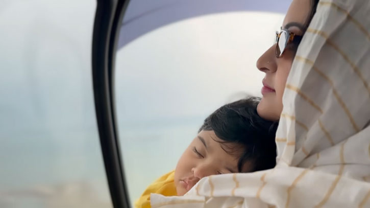 প্রথমবার নানা বাড়ি গেল পরীমণির ছেলে (ভিডিও) প্রথমবার নানা বাড়ি গেল পরীমণির ছেলে (ভিডিও)