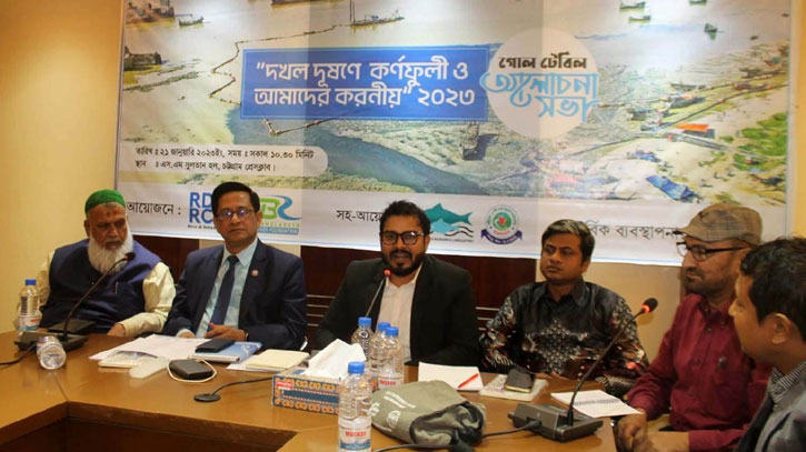 ২৪০০ নদী দখলদারের নাম প্রকাশের দাবি ২৪০০ নদী দখলদারের নাম প্রকাশের দাবি