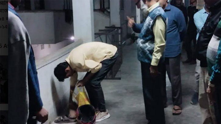 ছাত্রলীগ নেতাকে হল থেকে বহিষ্কার, অভিযোগ সাইকেল চুরি ছাত্রলীগ নেতাকে হল থেকে বহিষ্কার, অভিযোগ সাইকেল চুরি