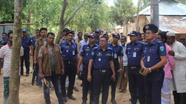 গান বাজাতে নিষেধ করায় সংঘর্ষে মুয়াজ্জিন নিহত, গ্রেফতার ৪