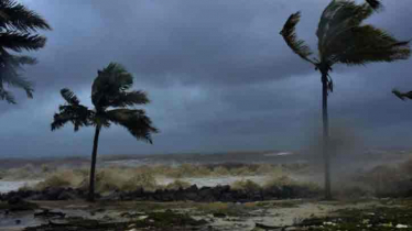 ১৩ জেলায় ৬০ কি.মি. বেগে ঝড়ের পূর্বাভাস, নদীবন্দরে ১ নং সতর্কতা