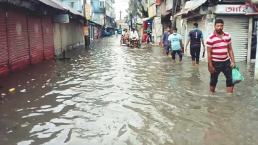 জলমগ্ন সোনাপুরের রাস্তা, চরম দুর্ভোগ