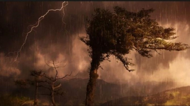 রাতে ঝড়ের শঙ্কা, নৌবন্দরে ২ নম্বর সংকেত