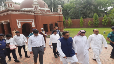 দেড়শ বছরের পুরানো হানাফিয়া মসজিদ পরিদর্শনে সৌদি রাষ্ট্রদূত