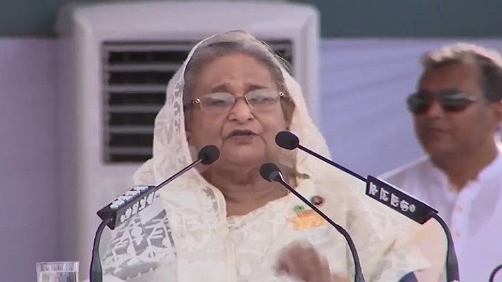 আরেকবার সুযোগ চাইলেন শেখ হাসিনা আরেকবার সুযোগ চাইলেন শেখ হাসিনা