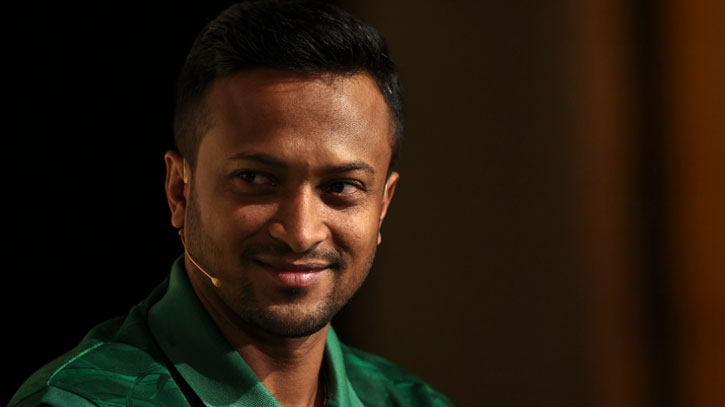 বিতর্ক পেছনে ফেলে আরও এক মাইলফলক সাকিবের বিতর্ক পেছনে ফেলে আরও এক মাইলফলক সাকিবের