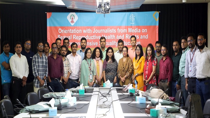 যৌন স্বাস্থ্য সচেতনতা বাড়াতে সাংবাদিকদের নিয়ে আরএইচস্টেপ’র ওরিয়েন্টেশন যৌন স্বাস্থ্য সচেতনতা বাড়াতে সাংবাদিকদের নিয়ে আরএইচস্টেপ’র ওরিয়েন্টেশন